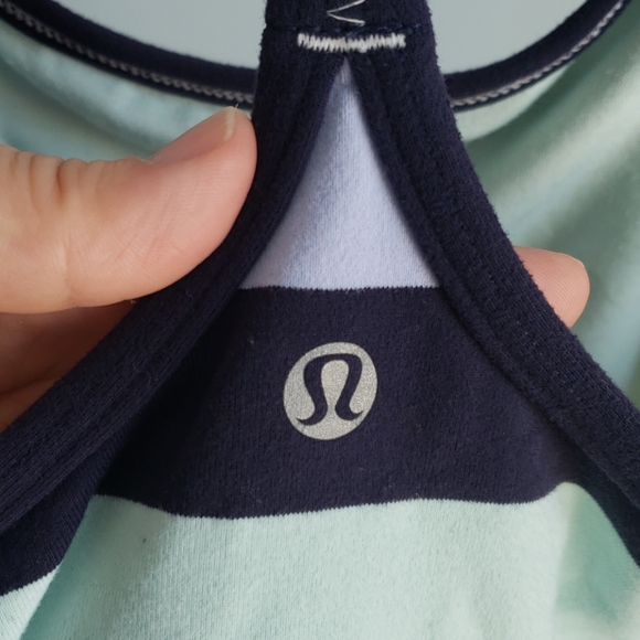 Lululemon Power Y tank - sz 6 - Picture 4 of 4